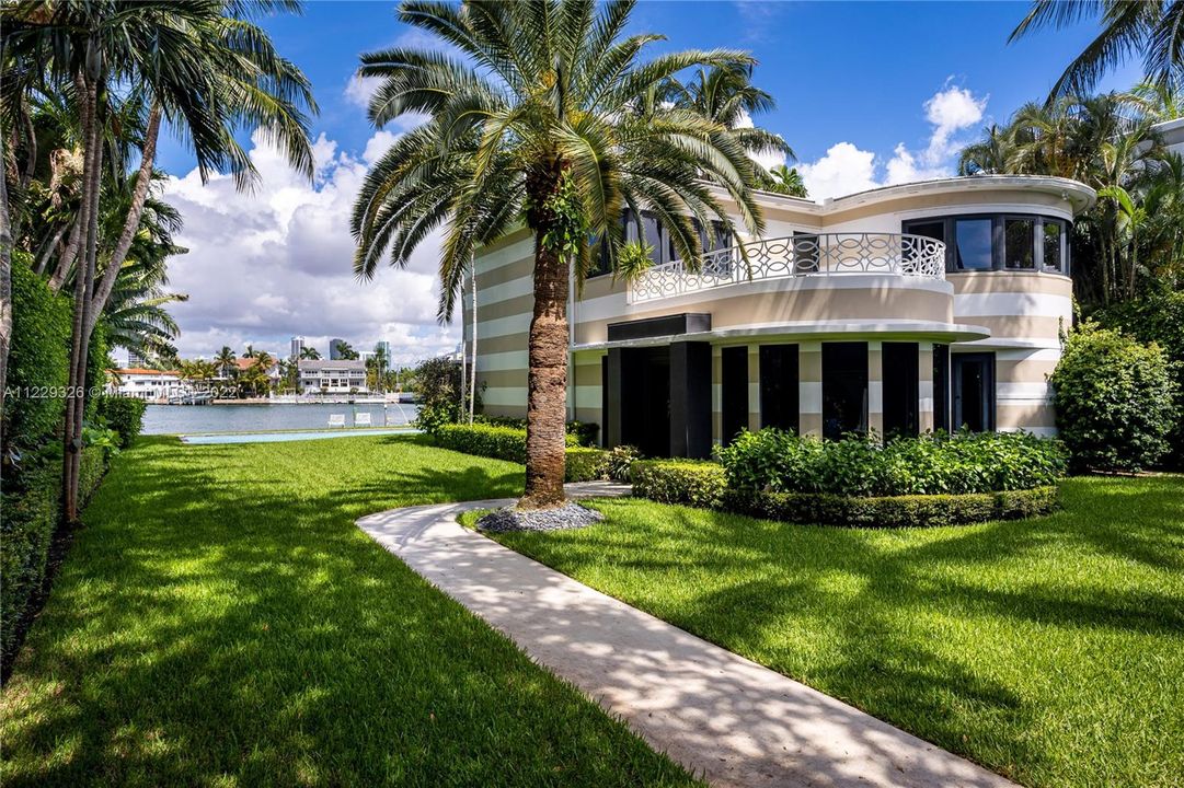Oversized Lot with 15,750 SF and 90 Feet on the Water