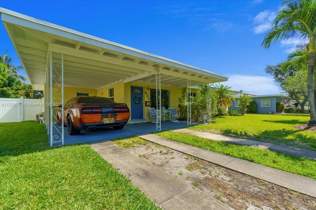 Vendido Recientemente: $729,900 (3 camas, 2 baños, 0 Pies cuadrados)