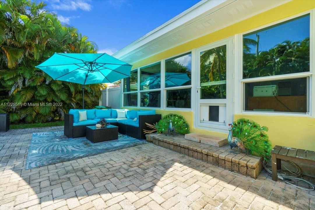 Vendido Recientemente: $729,900 (3 camas, 2 baños, 0 Pies cuadrados)