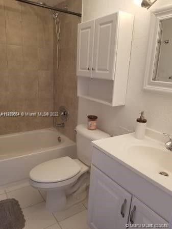 Недавно продано: $185,000 (2 спален, 2 ванн, 780 Квадратных фут)