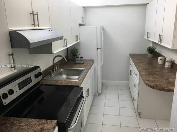 Недавно продано: $185,000 (2 спален, 2 ванн, 780 Квадратных фут)