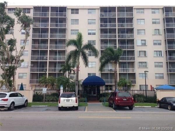 Недавно продано: $185,000 (2 спален, 2 ванн, 780 Квадратных фут)