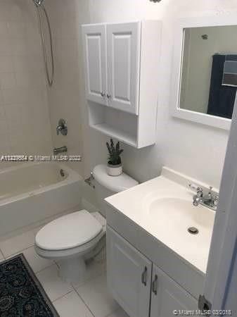 Недавно продано: $185,000 (2 спален, 2 ванн, 780 Квадратных фут)