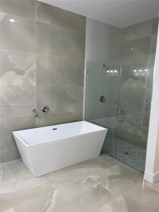 Недавно продано: $759,000 (4 спален, 3 ванн, 2385 Квадратных фут)