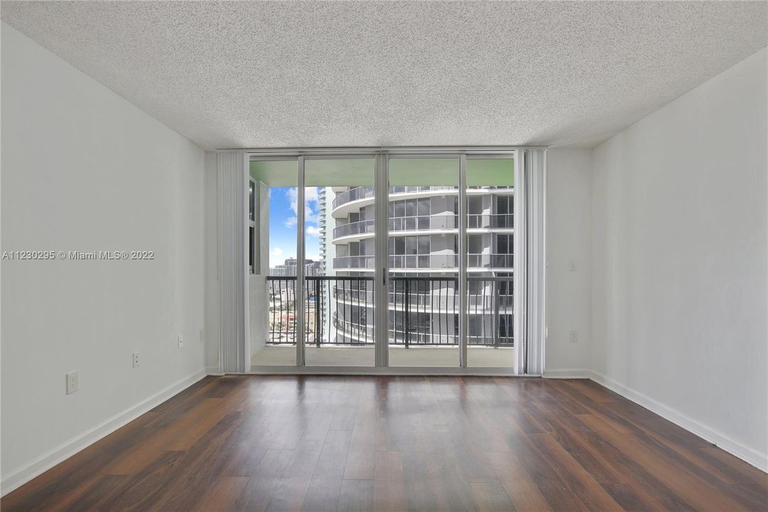 Recently Rented: $2,784 (1 beds, 1 baths, 797 Square Feet)