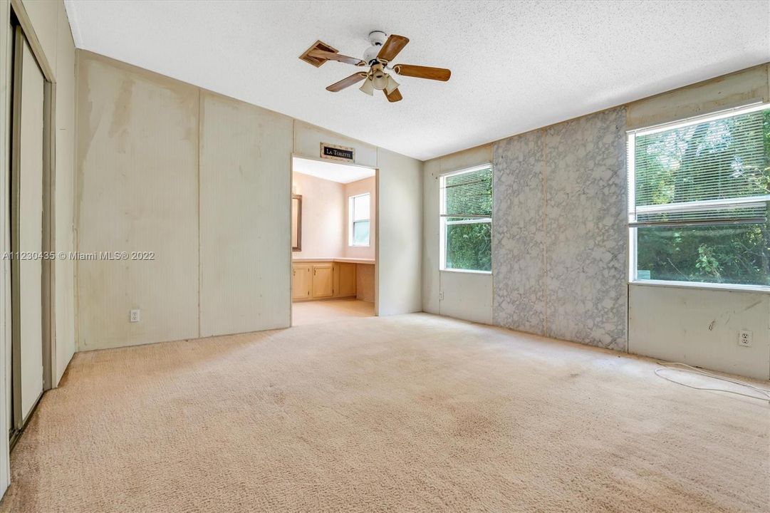 Recently Sold: $399,999 (3 beds, 2 baths, 1404 Square Feet)