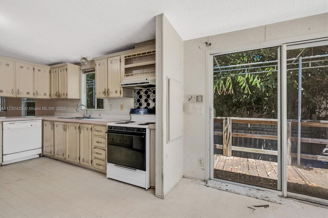 Recently Sold: $399,999 (3 beds, 2 baths, 1404 Square Feet)