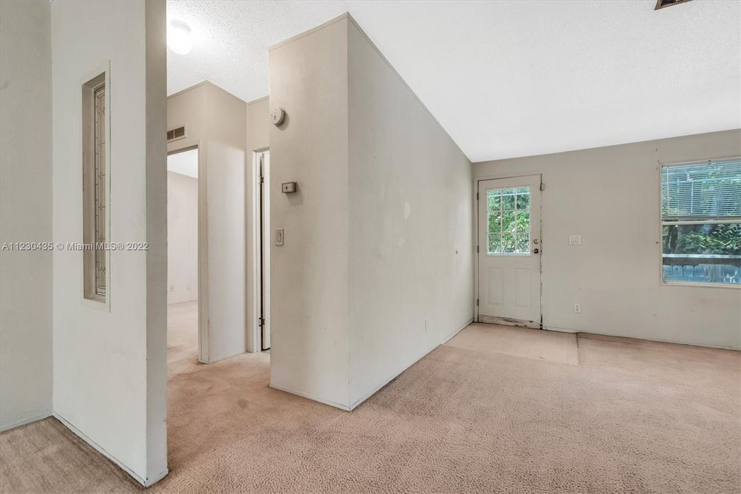 Recently Sold: $399,999 (3 beds, 2 baths, 1404 Square Feet)