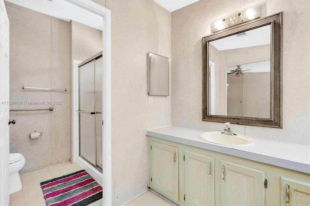 Recently Sold: $399,999 (3 beds, 2 baths, 1404 Square Feet)