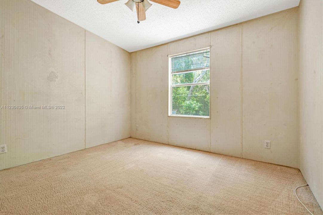 Recently Sold: $399,999 (3 beds, 2 baths, 1404 Square Feet)