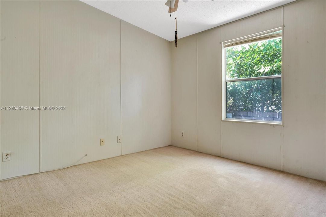 Recently Sold: $399,999 (3 beds, 2 baths, 1404 Square Feet)