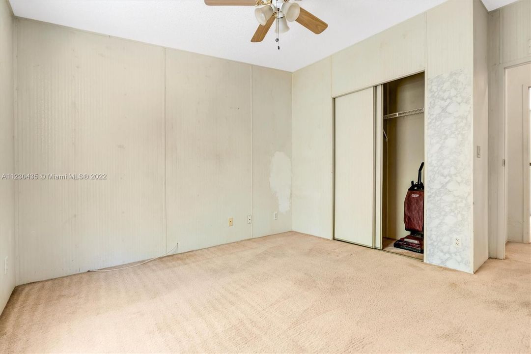 Recently Sold: $399,999 (3 beds, 2 baths, 1404 Square Feet)