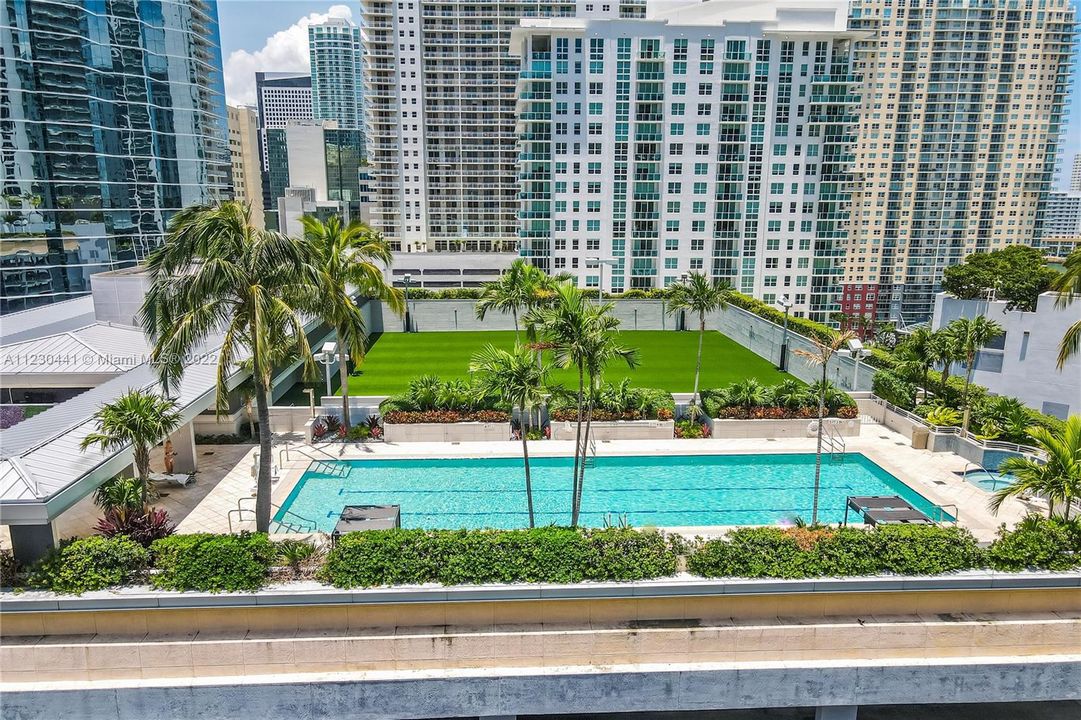 Recently Sold: $485,000 (1 beds, 1 baths, 729 Square Feet)