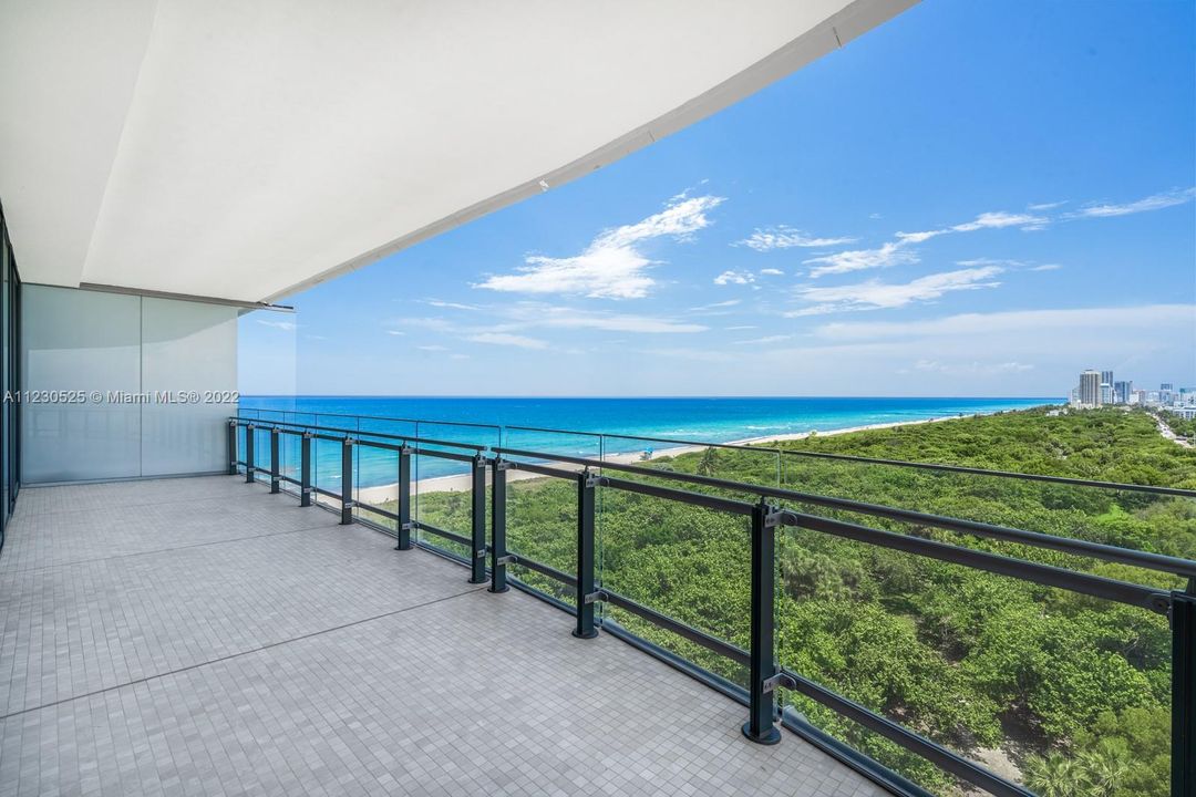 Recently Sold: $5,300,000 (2 beds, 2 baths, 1602 Square Feet)