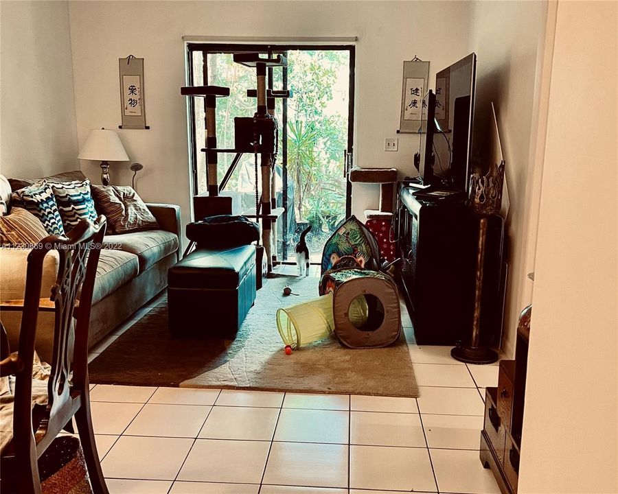 Recently Sold: $259,000 (2 beds, 2 baths, 761 Square Feet)