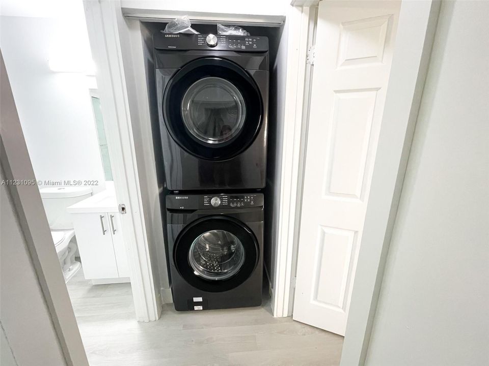 Recently Rented: $2,500 (2 beds, 2 baths, 854 Square Feet)