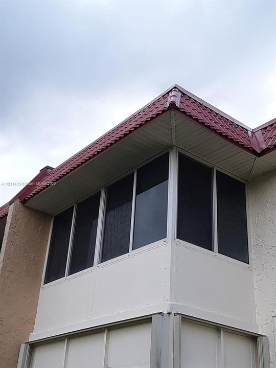 Vendido Recientemente: $143,500 (2 camas, 2 baños, 1021 Pies cuadrados)