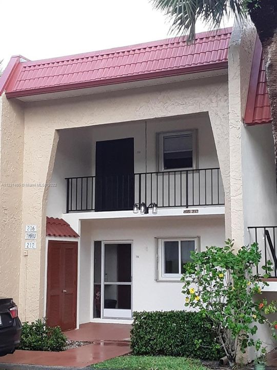 Vendido Recientemente: $143,500 (2 camas, 2 baños, 1021 Pies cuadrados)