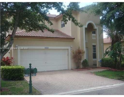 Recently Rented: $4,000 (4 beds, 2 baths, 1999 Square Feet)