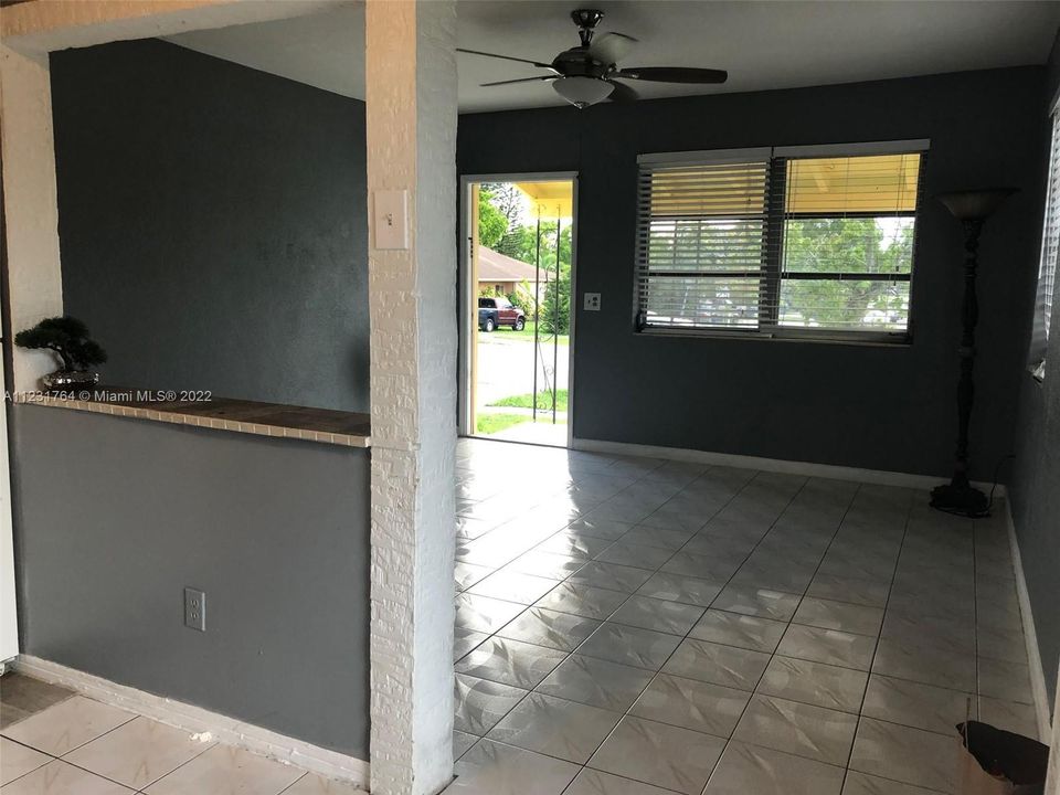 Recently Rented: $2,200 (2 beds, 1 baths, 600 Square Feet)