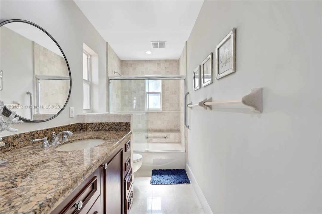 Recently Sold: $1,699,000 (3 beds, 2 baths, 1727 Square Feet)