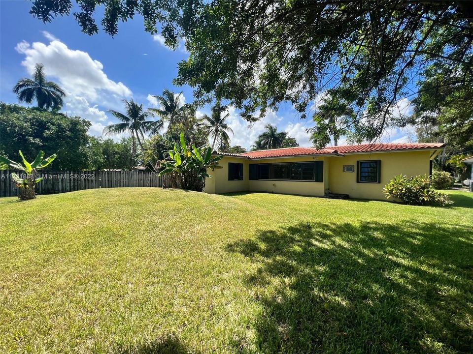 Recently Sold: $725,000 (3 beds, 2 baths, 0 Square Feet)
