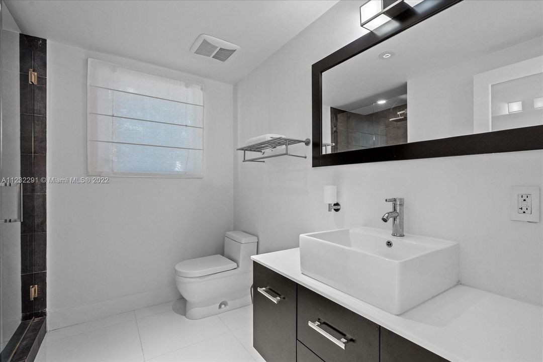 Недавно арендовано: $39,000 (4 спален, 3 ванн, 2481 Квадратных фут)