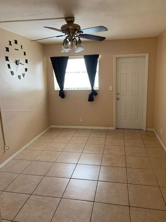 Recently Sold: $159,000 (1 beds, 1 baths, 562 Square Feet)