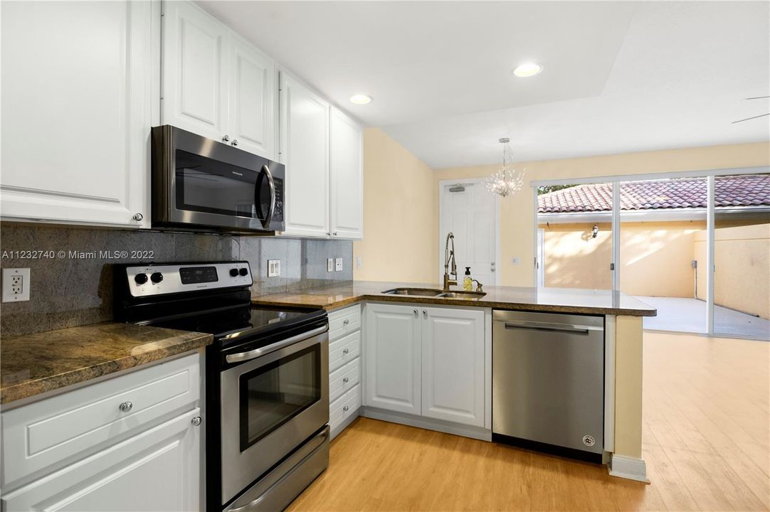Stainless Steel Appliances and Granite Countertops