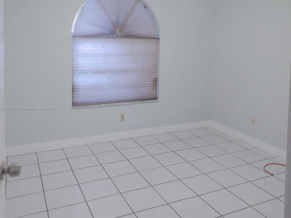 Recently Rented: $1,200 (1 beds, 1 baths, 450 Square Feet)