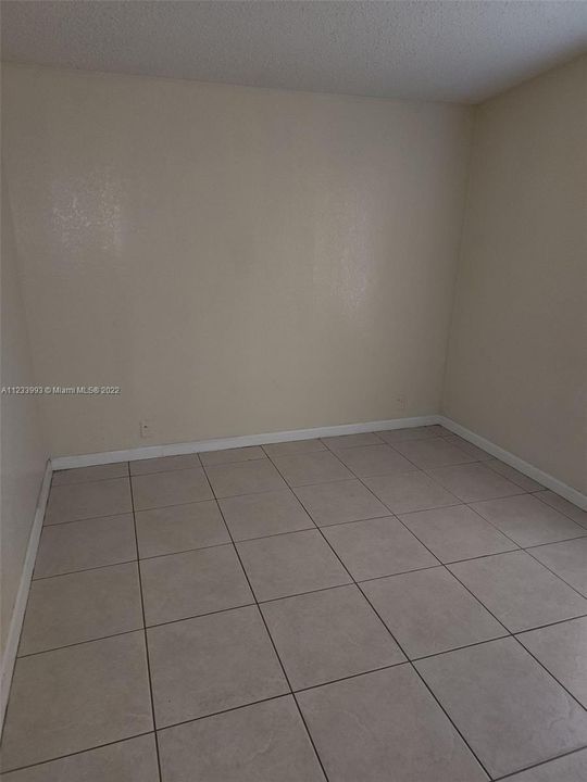 Recently Rented: $2,500 (4 beds, 2 baths, 1430 Square Feet)