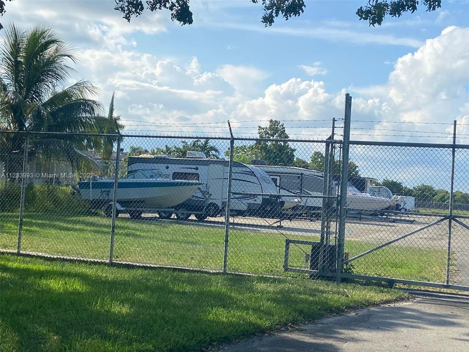 Recently Rented: $2,500 (4 beds, 2 baths, 1430 Square Feet)