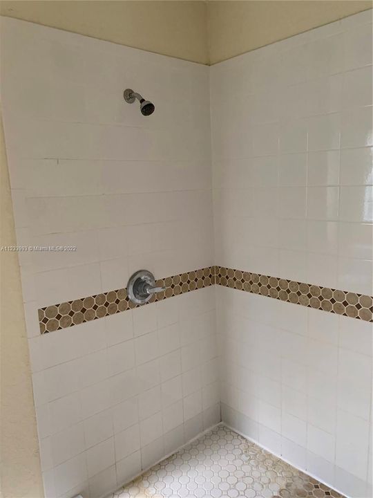 Recently Rented: $2,500 (4 beds, 2 baths, 1430 Square Feet)