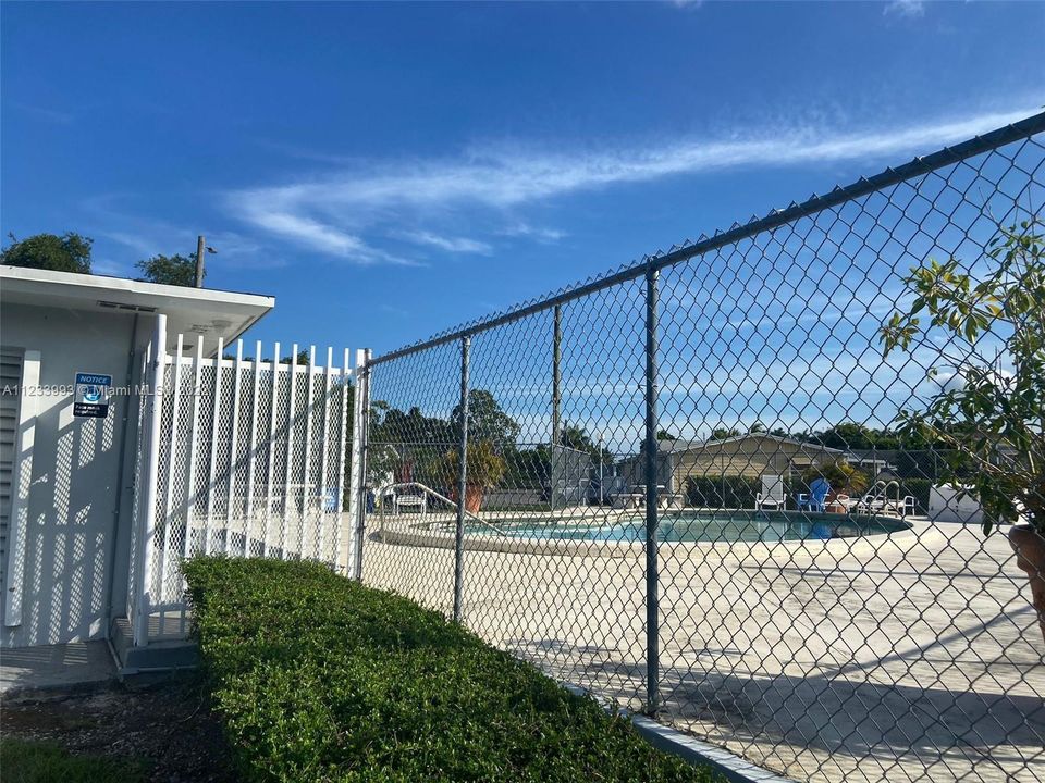 Recently Rented: $2,500 (4 beds, 2 baths, 1430 Square Feet)