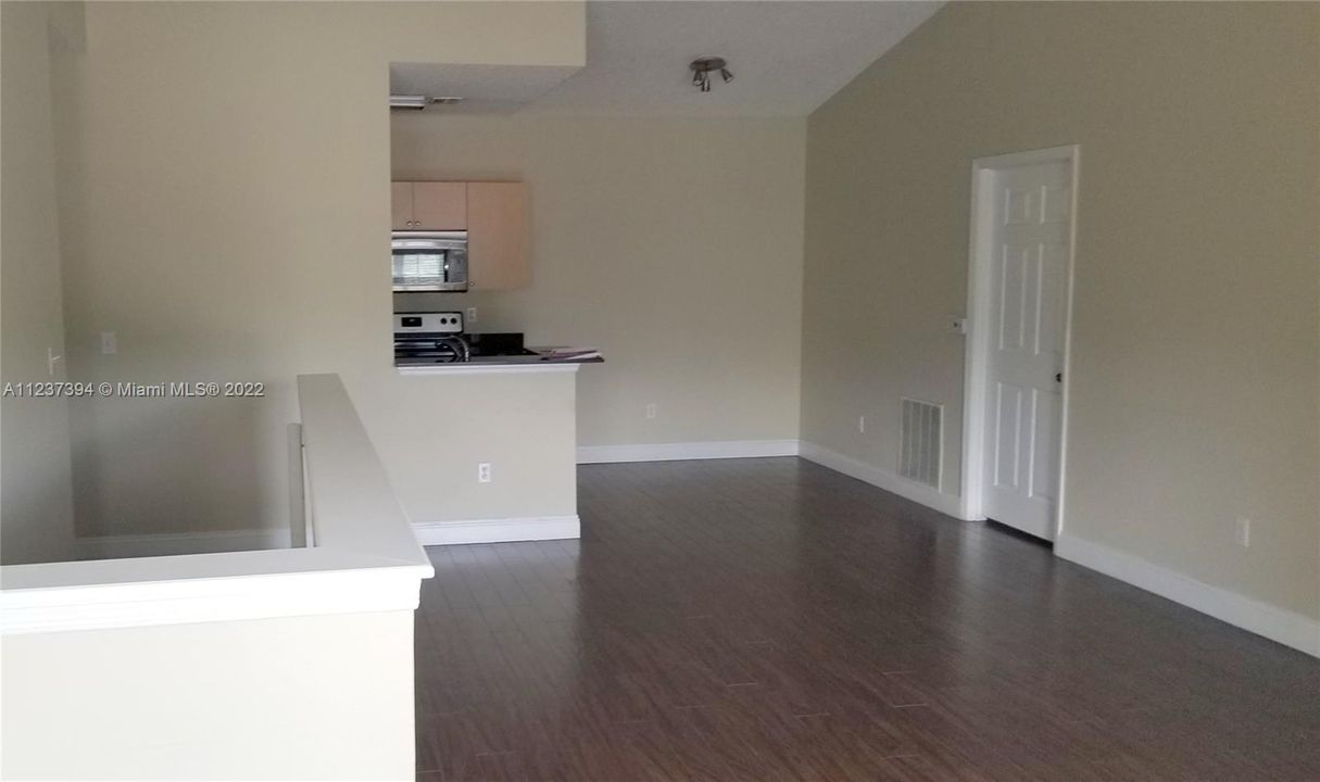 Recently Rented: $2,000 (2 beds, 2 baths, 1048 Square Feet)