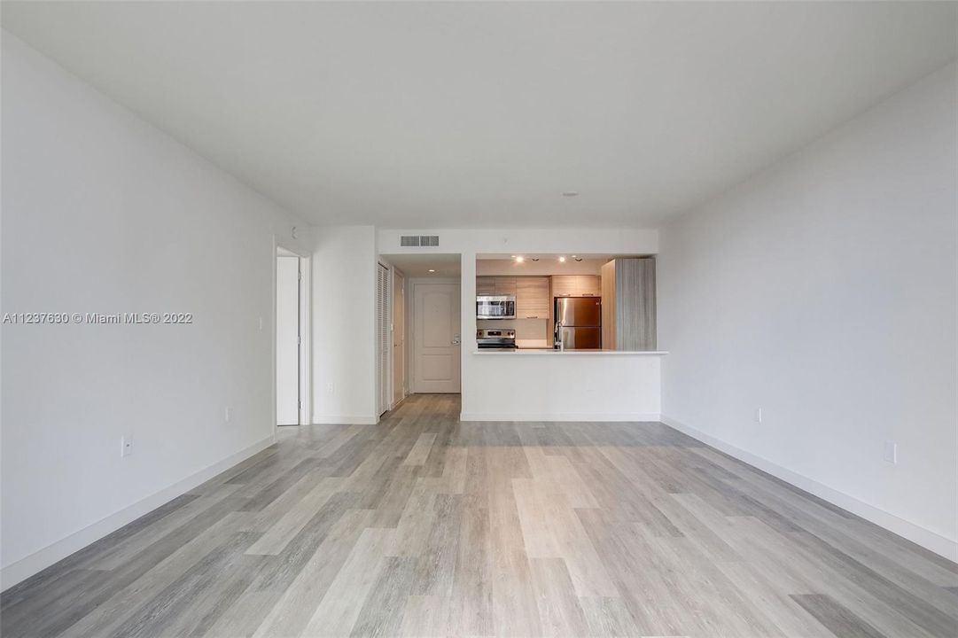 Recently Rented: $2,439 (1 beds, 1 baths, 842 Square Feet)