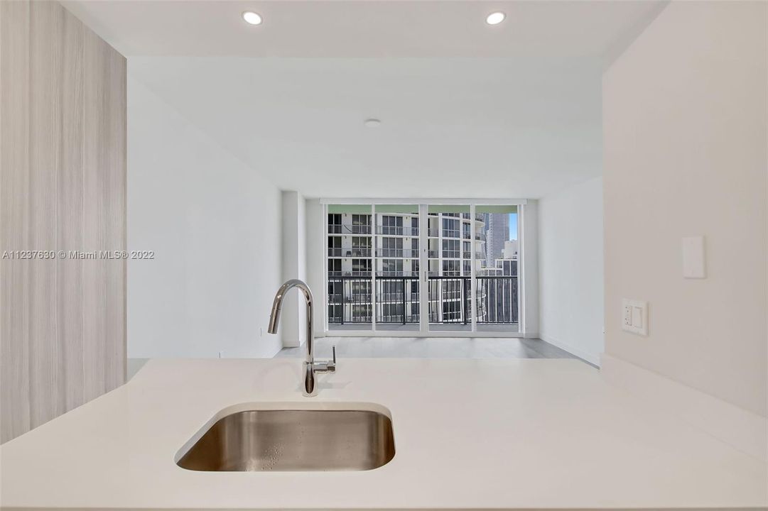 Recently Rented: $2,439 (1 beds, 1 baths, 842 Square Feet)