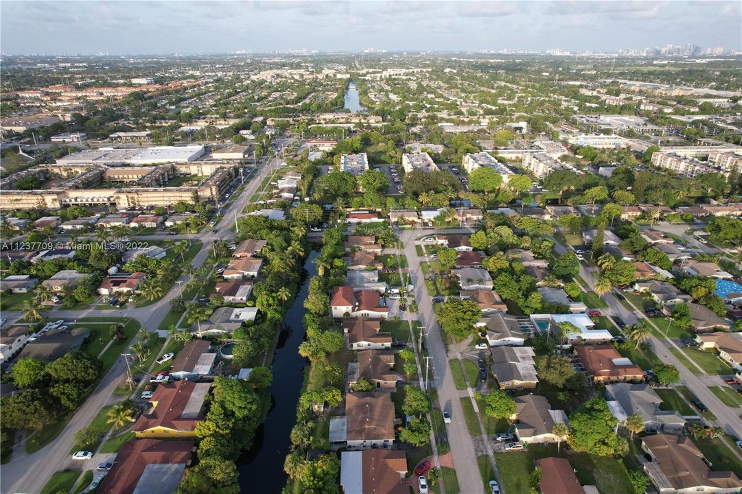 最近售出: $365,000 (2 贝兹, 2 浴室, 1474 平方英尺)