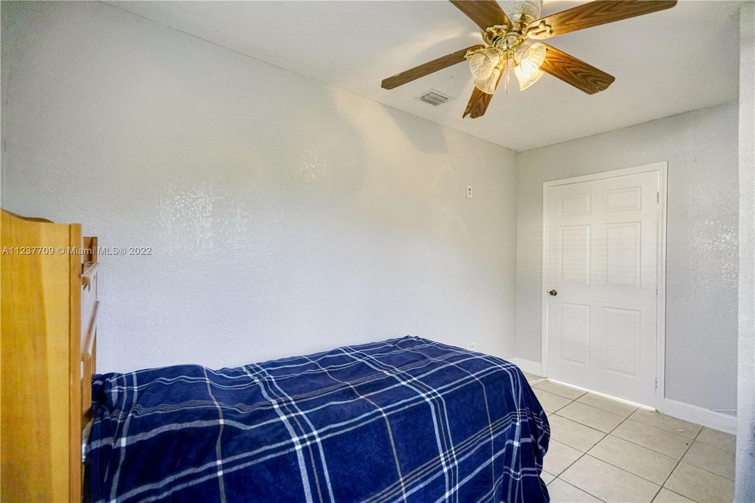 最近售出: $365,000 (2 贝兹, 2 浴室, 1474 平方英尺)