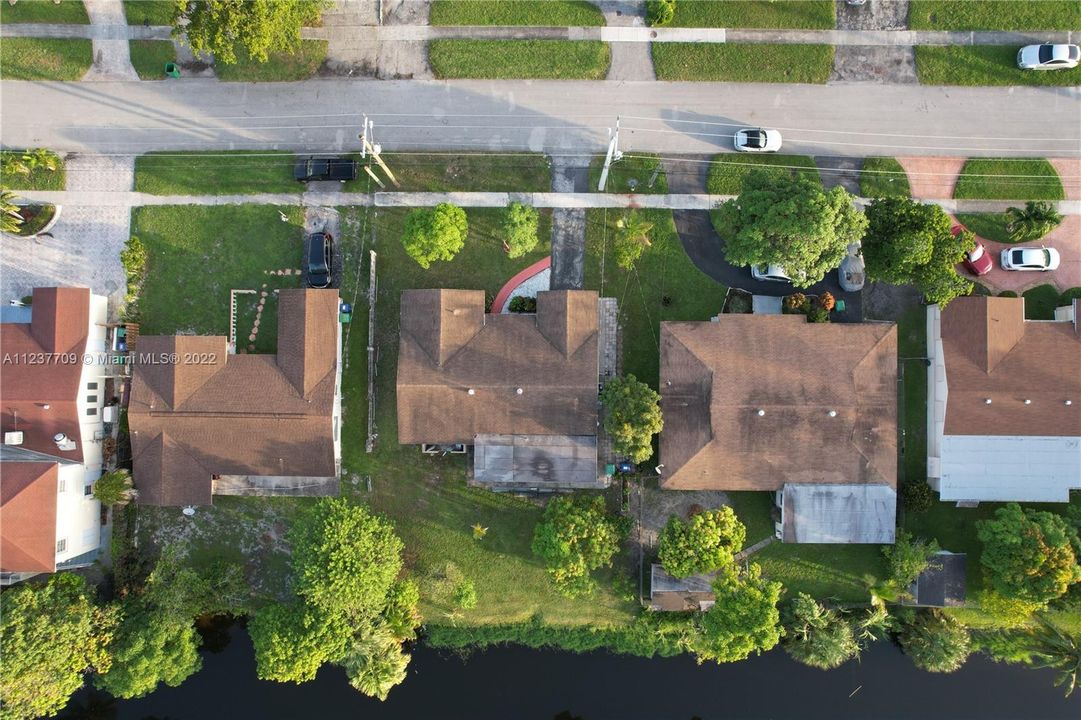 最近售出: $365,000 (2 贝兹, 2 浴室, 1474 平方英尺)