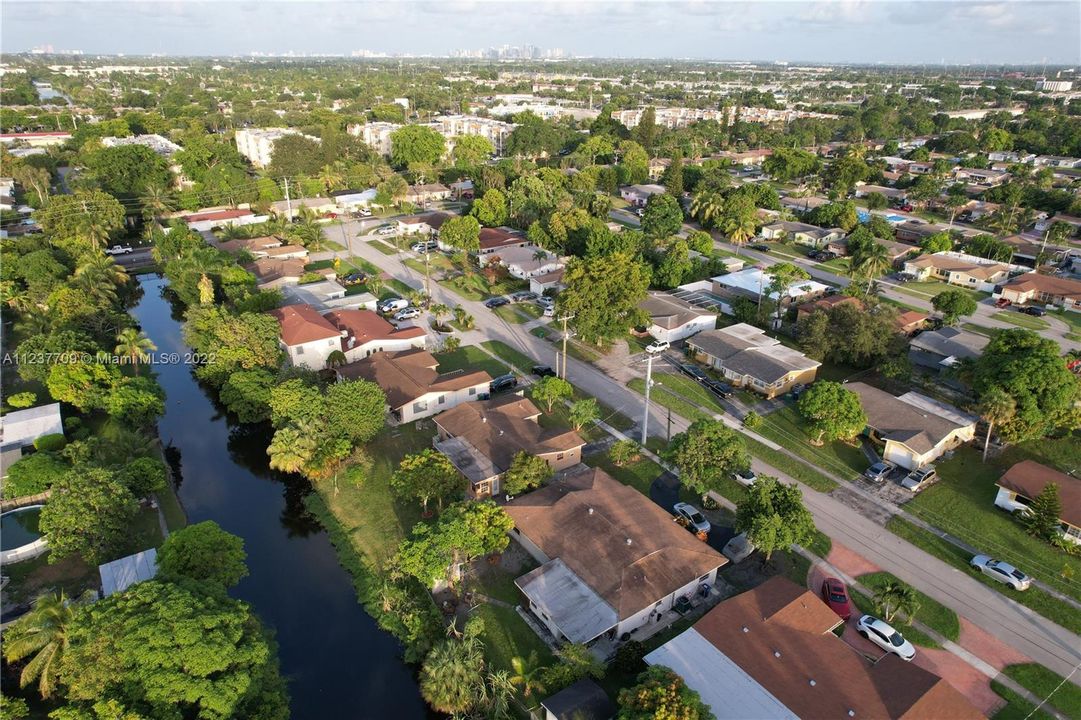 最近售出: $365,000 (2 贝兹, 2 浴室, 1474 平方英尺)