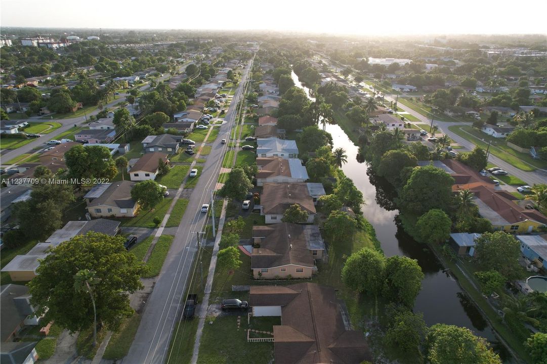 最近售出: $365,000 (2 贝兹, 2 浴室, 1474 平方英尺)