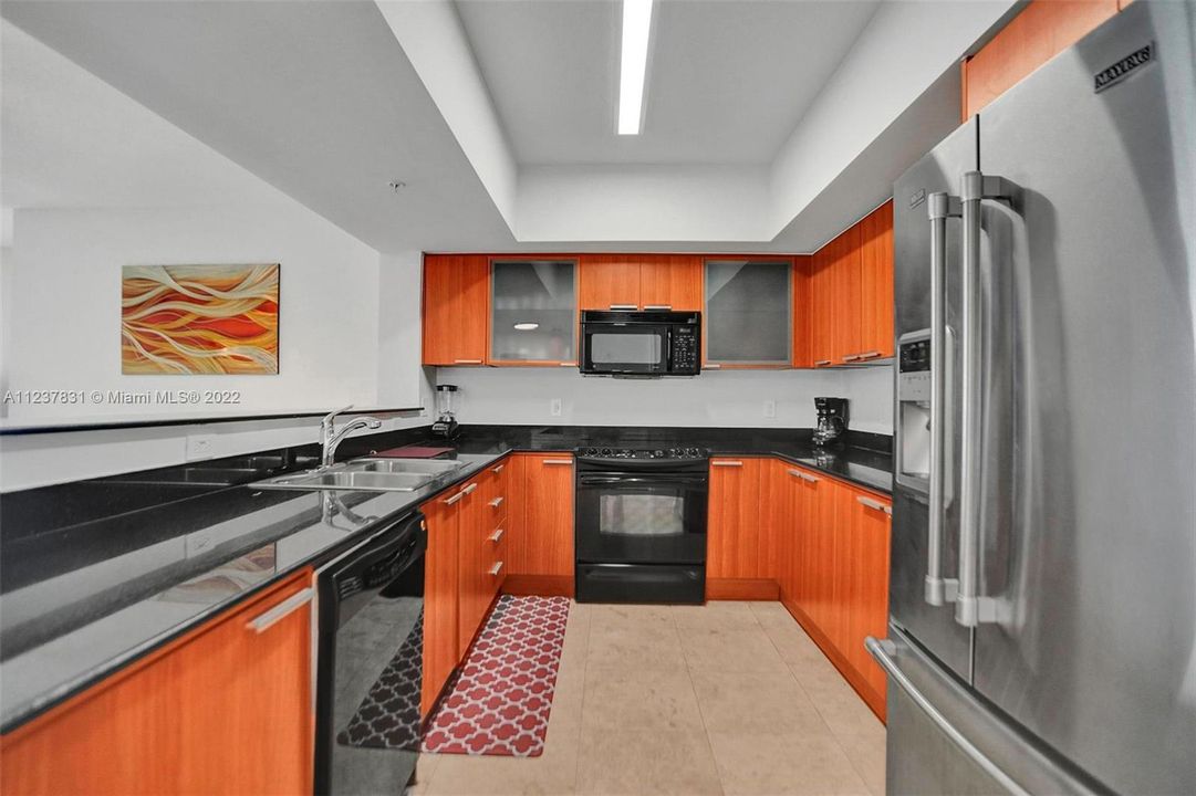 For Sale: $799,000 (1 beds, 1 baths, 1000 Square Feet)