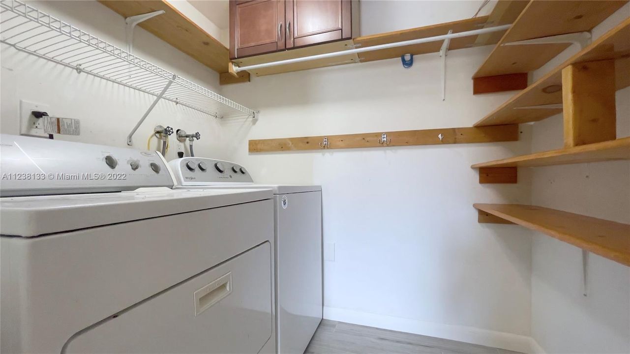 Recently Sold: $424,900 (3 beds, 2 baths, 1548 Square Feet)