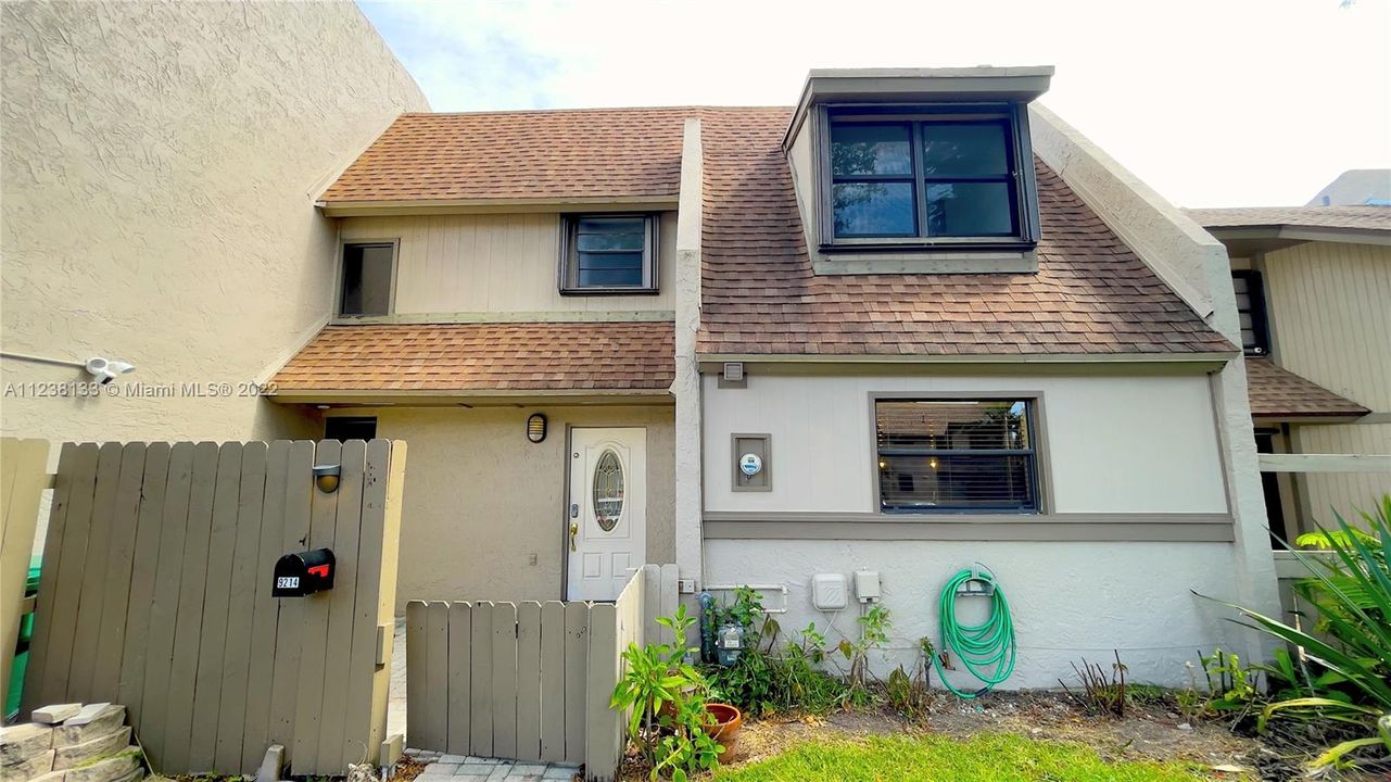 Recently Sold: $424,900 (3 beds, 2 baths, 1548 Square Feet)