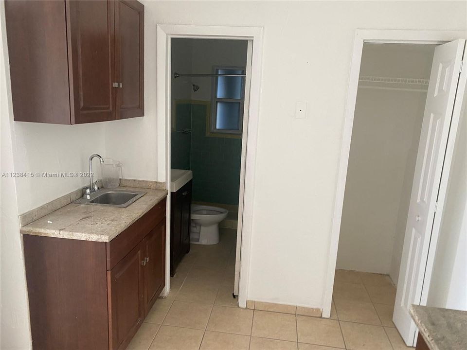 Recently Rented: $1,100 (1 beds, 1 baths, 0 Square Feet)