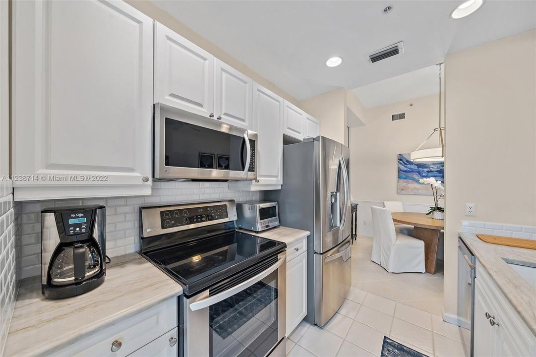 最近租的: $6,500 (2 贝兹, 2 浴室, 1204 平方英尺)