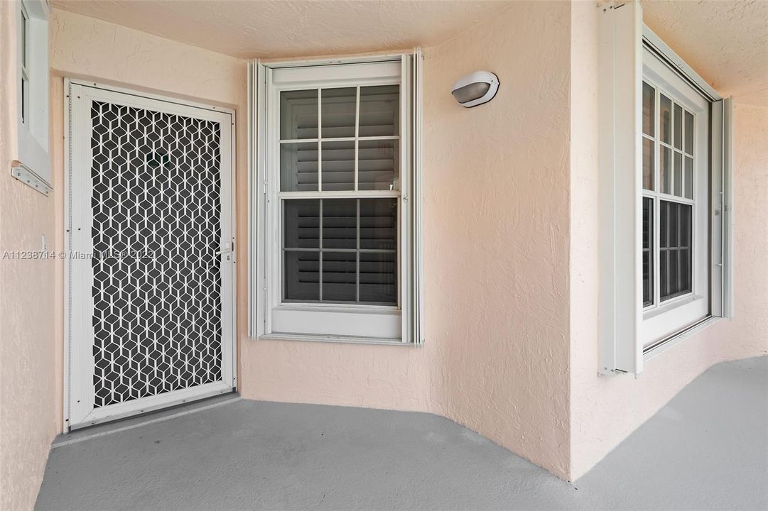 最近租的: $6,500 (2 贝兹, 2 浴室, 1204 平方英尺)