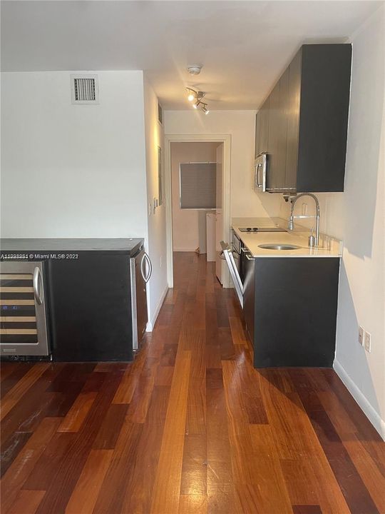 Recently Sold: $249,000 (1 beds, 1 baths, 436 Square Feet)