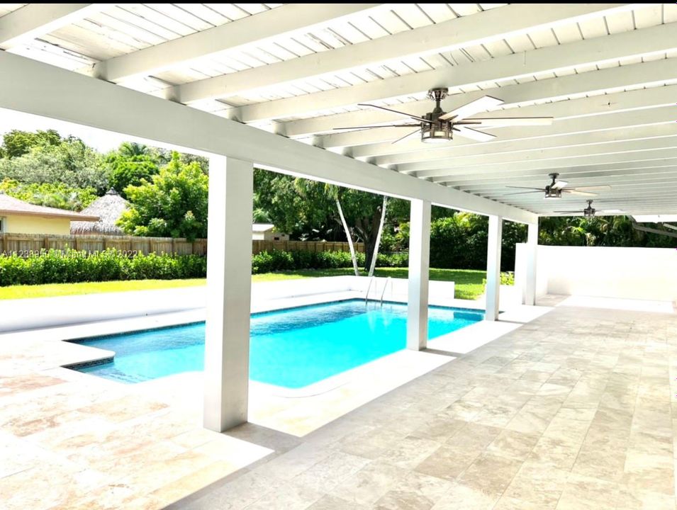 Recientemente alquilado: $10,000 (4 camas, 3 baños, 2448 Pies cuadrados)